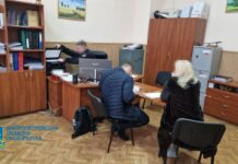 На Дніпропетровщині посадовиця Держпродспоживслужби «збирала данину» з лабораторій