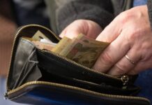 Вирвав 200 грн з рук: павлоградець зухвало обкрадав людей