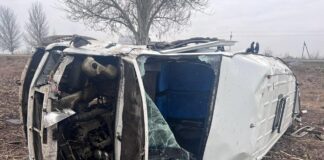 На трасі Дніпро-Павлоград перекинулася маршрутка, є загиблі