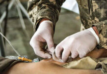 У Павлограді пропонують доповнити меморіальну дошку іменами померлих у лікарнях після поранень