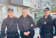 Поліцейські Павлограда затримали грабіжника, який вдарив продавчиню