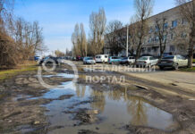 Біля найбільшої павлоградської лікарні треба парковка: що заважає