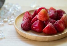 У Павлограді хлопчик з’їв полуницю і помер — ЗМІ