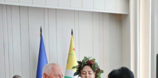 У Павлограді вручили нагороду багатодітній матері