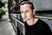 Учні одного з ліцеїв Павлограда поспілкувалися з відомим письменником Сергієм Жаданом