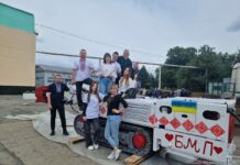 На одній з шахт Західного Донбасу прикрасили техніку національними символами