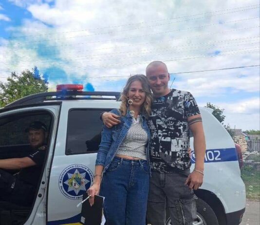 На Павлоградщині військовослужбовець ЗСУ оригінально освідчився своїй дівчині