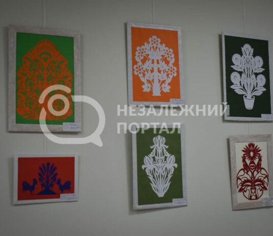 Етно-стиль: у Павлограді проходить виставка витинанок