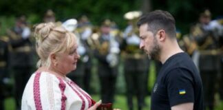 Павлоградка получила орден з рук Президента України