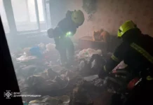 У Павлограді на пожежі врятували чоловіка