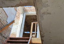 У Павлограді навіть через рік після удару продовжують усувати наслідки