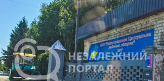 У районній лікарні ремонтують дорогу