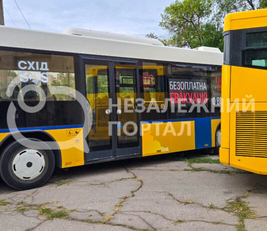 Через Павлоград з Донеччини евакуюються сотні людей