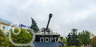 У Павлограді демонтують пам’ятник-танк