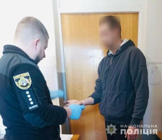 Вбивство у караоке-барі: у Павлограді затримали підозрюваного