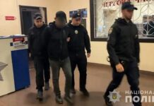 Підозрюваних у жорстокому вбивстві павлоградки взяли під варту