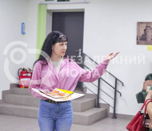 У Павлограді відкрилася виставка розпису, внесеного до списків ЮНЕСКО (ФОТОРЕПОРТАЖ)