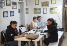 У Павлограді продовжує працювати транзитний центр для евакуації донеччан (ФОТО)