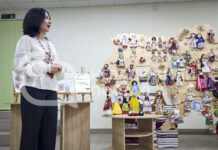 У Павлоград привезли унікальну «лялькову мапу» України (ФОТО)