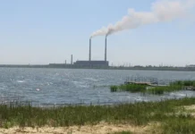 Загроза для Вовчої: росіяни пошкодили греблю Курахівського водосховища