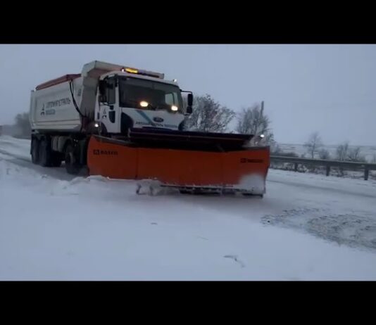 На Дніпропетровщині долають наслідки зимової негоди