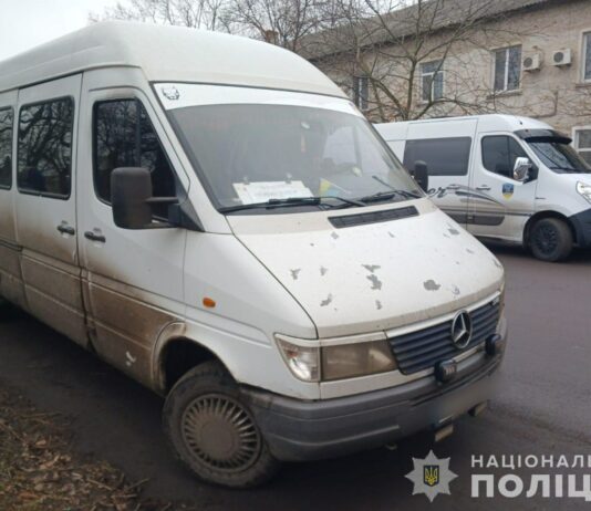 У Павлограді водій керував автівкою із підробленими документами
