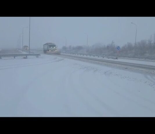 У Дніпропетровській області долають негоду на дорогах