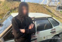 У Павлограді поліцейські затримали чоловіка за заволодіння транспортним засобом