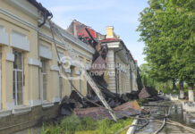 У Павлограді згорів дах вокзалу