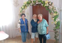 Евакуйована з Костянтинівки літня пара вирішила побратися у Павлограді