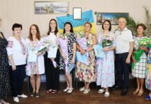 У Павлограді нагородили медиків первинки