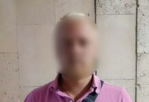 На Павлоградщині поліцейські затримали чоловіка за побиття сусіда