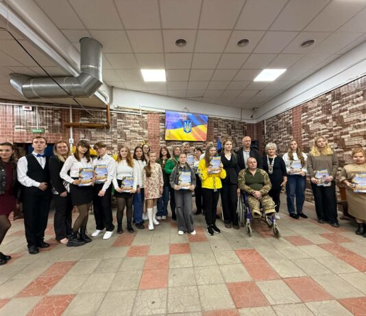 У Павлограді відзначили переможців міського конкурсу літературної творчості «Герої рідної землі»