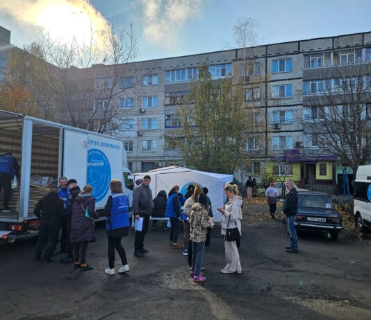 Фахівці Гуманітарної місії «Проліска» допомогли павлоградцям, постраждалим від обстрілу