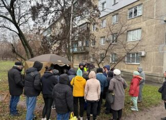 У Павлограді внаслідок ворожої атаки пошкоджені житлові будинки, інфраструктура, гаражі, автівки