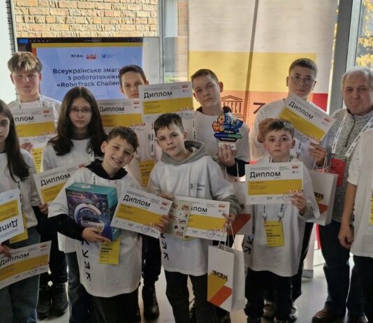 Павлоградські робототехніки знову серед найкращих в Україні