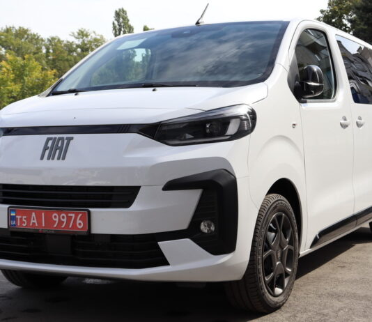 Павлоград отримав інклюзивний автомобіль від Республіки Корея