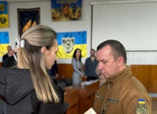 У Павлограді вручили нагороди Захисникам України