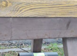 Таємничі знахідки: павлоградці занепокоєні через невідомі коробки, розставлені по всьому місту