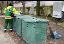 У Павлограді з’явилися спеціальні контейнери для збору листя