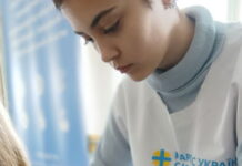 У транзитному центрі Павлограда запрацювала соціальна перукарня