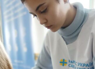 У транзитному центрі Павлограда запрацювала соціальна перукарня