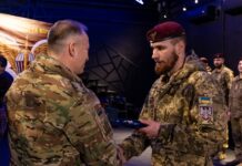 Воїн родом із Павлограда отримав 3 нагороди від Головнокомандувача ЗСУ