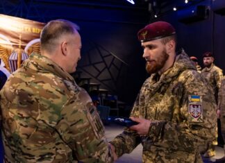 Воїн родом із Павлограда отримав 3 нагороди від Головнокомандувача ЗСУ