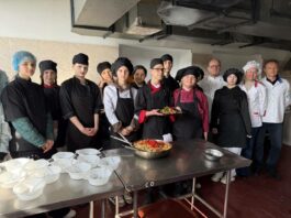 У Павлограді італійський шеф-кухар продовжує проводити майстер-класи для студентів