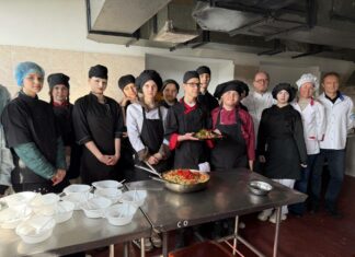 У Павлограді італійський шеф-кухар продовжує проводити майстер-класи для студентів