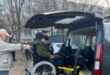 У Павлограді продовжує діяти послуга соціального таксі: як отримати?
