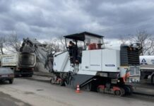 На Дніпропетровщині розпочали сезонний ремонт доріг