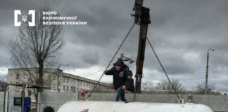 У Павлограді викрили дві нелегальні заправки