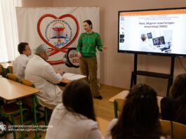 Павлоград отримав комп’ютерне обладнання з Японії для навчання студентів